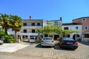 Гостиница Apartments Romano  Ровинь